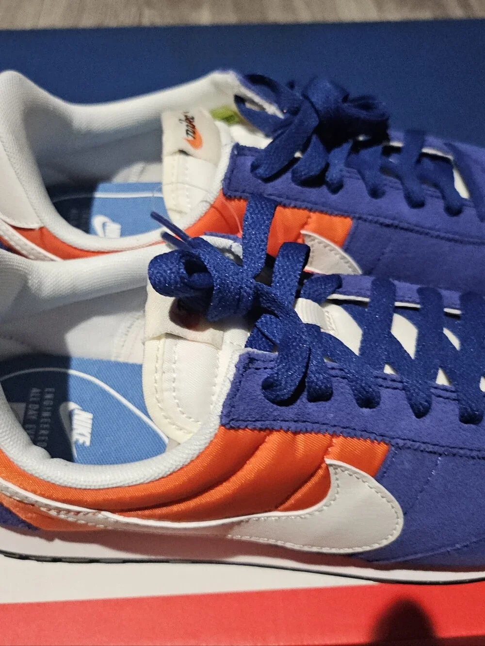 Nike  Classic Runner Sneakers in Blue & Orange